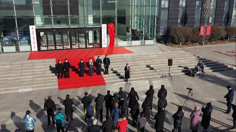 直播间布光设备主要分为以下几类：