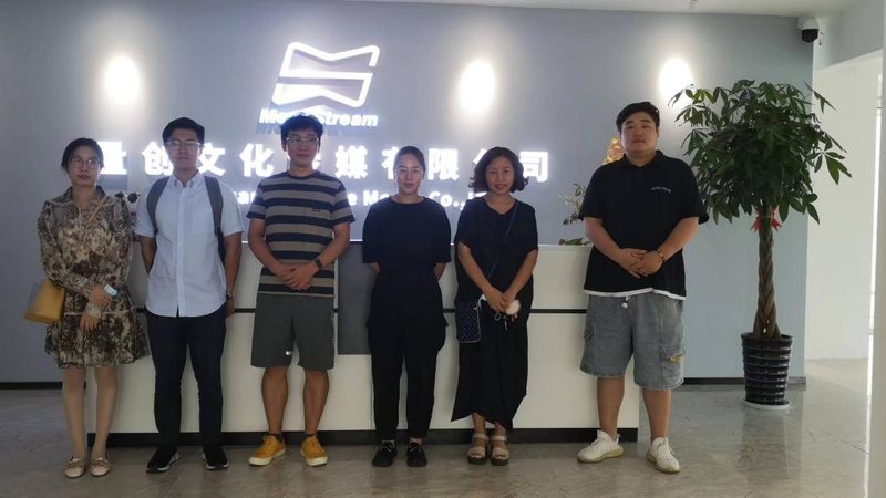 铝合金材质：坚固与轻便的完美结合